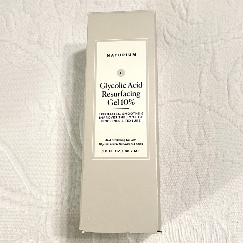 Naturium Glycolic Acid Resurfacing Gel